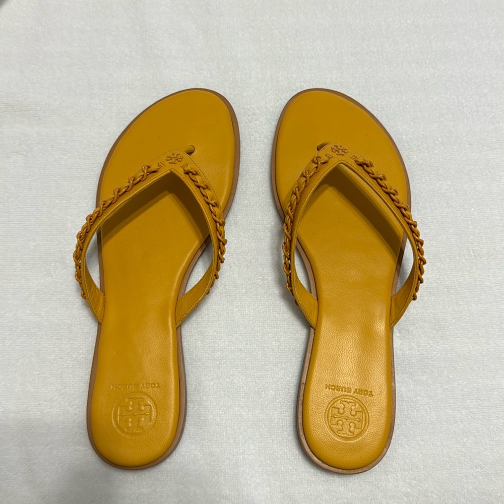 Tory Burch Everly Yellow Nappa Leather Chain Thong Flip Flop Sandal Shoes